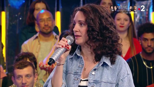 image de la news "J'ai arrêté de compter à..." : Coline (N'oubliez pas les paroles) dévoile l'incroyable nombre de chansons qu'elle a apprise