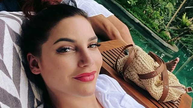 image de la news “+5 kilos pour le moment !”, Nadège Lacroix enceinte, elle dévoile une vidéo hilarante
