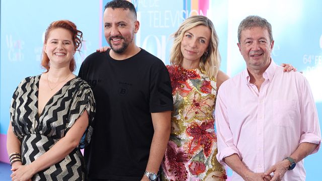 image de la news Scènes de Ménages sur M6 : la success story de Camille, un événement de taille pour Liliane et José… Les confidences d’Amélie Etasse et Frédéric Bouraly sur la prochaine saison