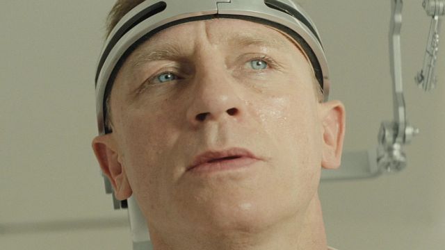 image de la news Il y a 10 ans, cette scène incroyable de James Bond battait un record spectaculaire, et marquait de son empreinte l'Histoire du cinéma