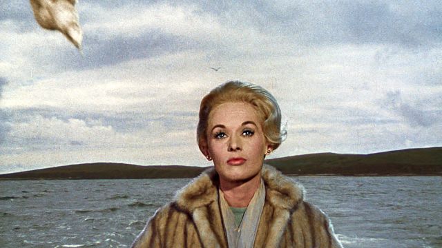 image de la news Ce soir à la télé : chaudement recommandé aux cinéphiles, ce chef-d'œuvre d'Alfred Hitchcock reste déconseillé aux ornithophobes !