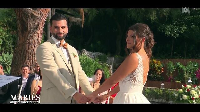 image de la news Mariés au premier regard : "Parfois, les plus belles histoires ne commencent pas comme on les avait rêvées", Christophe toujours avec Margaux ?