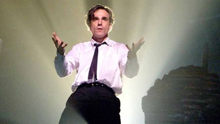 image de la news Daniel Day-Lewis en James Bond ? L'auteur du dernier 007 en rêve !