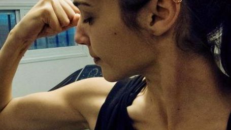 image de la news Batman vs Superman : Wonder Woman montre ses muscles !