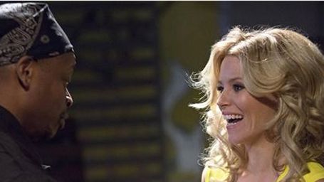 image de la news Extrait Blackout total : Elizabeth Banks en présentatrice télé trash !