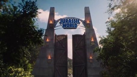 image de la news Nouveau teaser de Jurassic World : on voit les dinosaures !