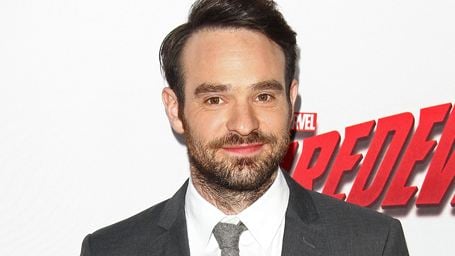 Daredevil : Qui est Charlie Cox, l'acteur sous le masque du super-héros de la série ?