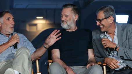 image de la news Independence Day 2 : photos de l'équipe du film réunie au presque grand complet !