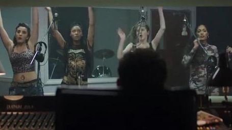 image de la news Kill Your Friends : Nicholas Hoult dans une bande annonce bien rock’n’roll 