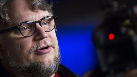 image de la news Guillermo Del Toro : son prochain film en noir et blanc, avec un catcheur et des vampires ?