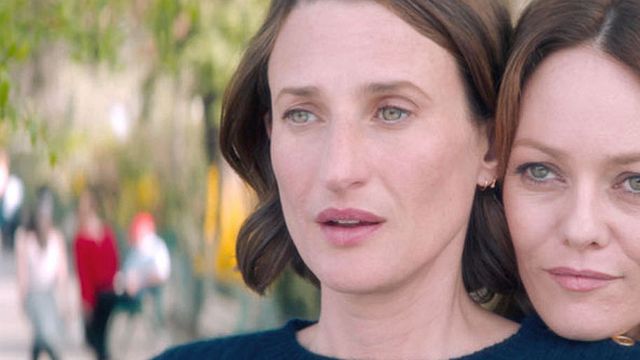 image de la news Bande-annonce Photo de famille : les sœurs Vanessa Paradis et Camille Cottin se rapprochent dans une comédie touchante