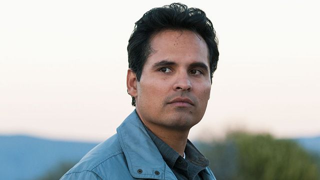 image de la news Narcos – Mexico : Découvrez les premières photos de Michael Peña et Diego Luna