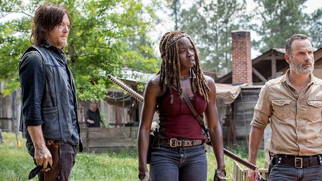 image de la news The Walking Dead : Rick, Michonne et Maggie se tiennent prêt sur les photos de la saison 9