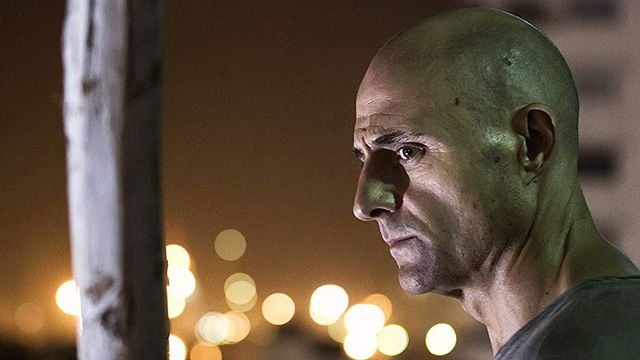 image de la news Deep State : "Une histoire suffisamment intéressante et complexe pour attirer l'attention du public" selon Mark Strong