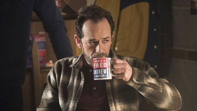 image de la news Riverdale saison 4 : le 1er épisode rendra hommage à Luke Perry