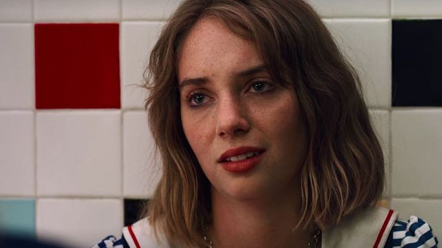 image de la news Stranger Things : Maya Hawke revient sur la scène du coming-out de Robin