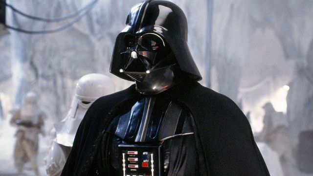 image de la news Du casque de Dark Vador aux lunettes de Harry Potter... Les reliques de Hollywood mises en vente aux enchères