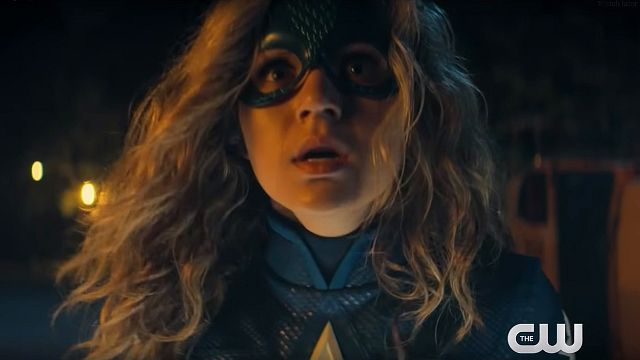 image de la news Arrow : première bande-annonce pour Stargirl, la nouvelle héroïne DC Comics 