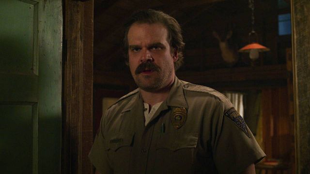 image de la news Stranger Things saison 4 : la date de sortie initiale dévoilée par David Harbour