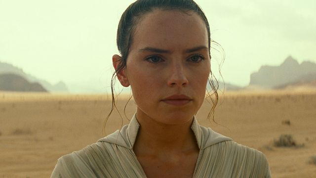 image de la news Star Wars 9 : que signifie la couleur du sabre de Rey dans L'Ascension de Skywalker ? [SPOILERS]