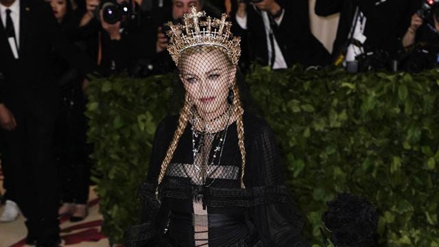 Madonna : la chanteuse coécrit son biopic, qu'elle réalisera