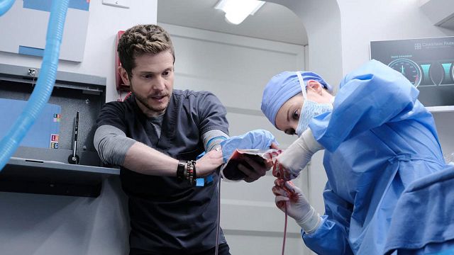 image de la news The Resident : pourquoi TF1 ne diffuse pas la saison 3 ?