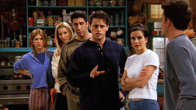 image de la news Friends : 5 incohérences qui font tiquer les fans de la série culte