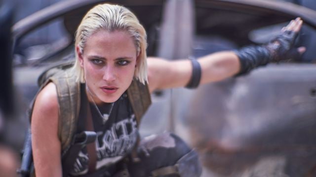 Army of the Dead sur Netflix : "Zack Snyder a réinventé le film de zombies" selon Nora Arnezeder