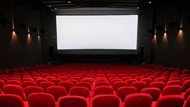 image de la news Cinéma : 800 professionnels réclament la réouverture des salles