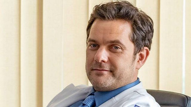 image de la news Dr Death : Joshua Jackson est un chirurgien serial-killer dans la bande-annonce de la mini-série