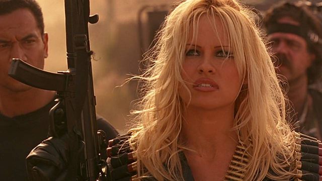 Pamela Anderson en super-héroïne cuir : c'était quoi Barb Wire ?
