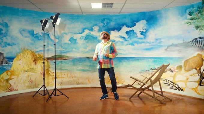 Photo du film Dis-moi sur quel pied tu danses