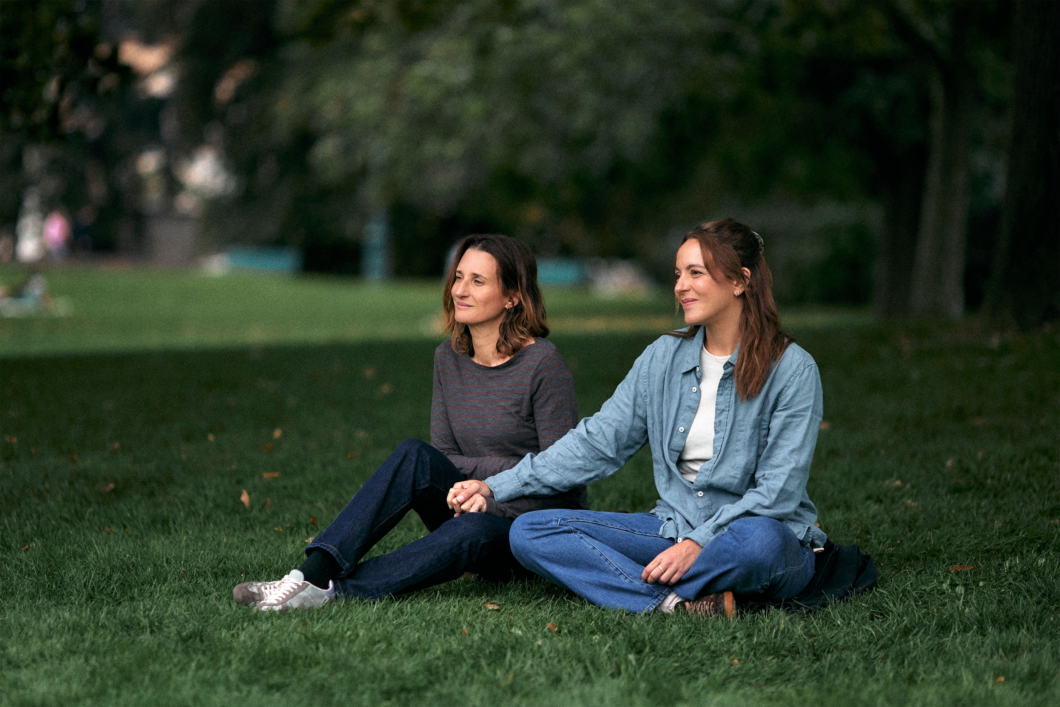 Camille Cottin et Monia Chokri dans Les Enfants vont bien