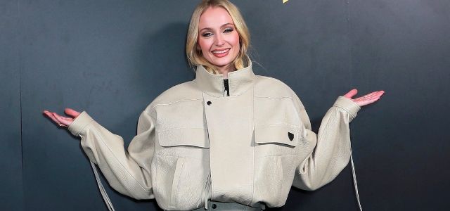 Sophie Turner à l'avant-première de Joan