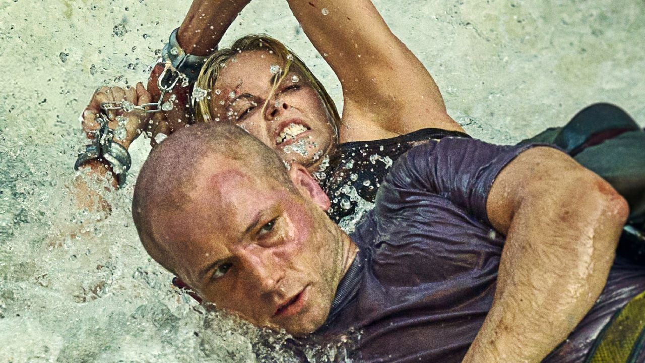 Charlize Theron vs Taron Egerton : d'après les premières images d'Apex, on tient peut-être le meilleur thriller Netflix de l'année !