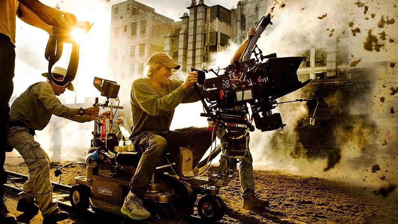 "Il célèbre le véritable héroïsme" : Michael Bay fait son grand retour dans le film de guerre en adaptant au cinéma "l’une des opérations les plus à haut risque de l’histoire récente"