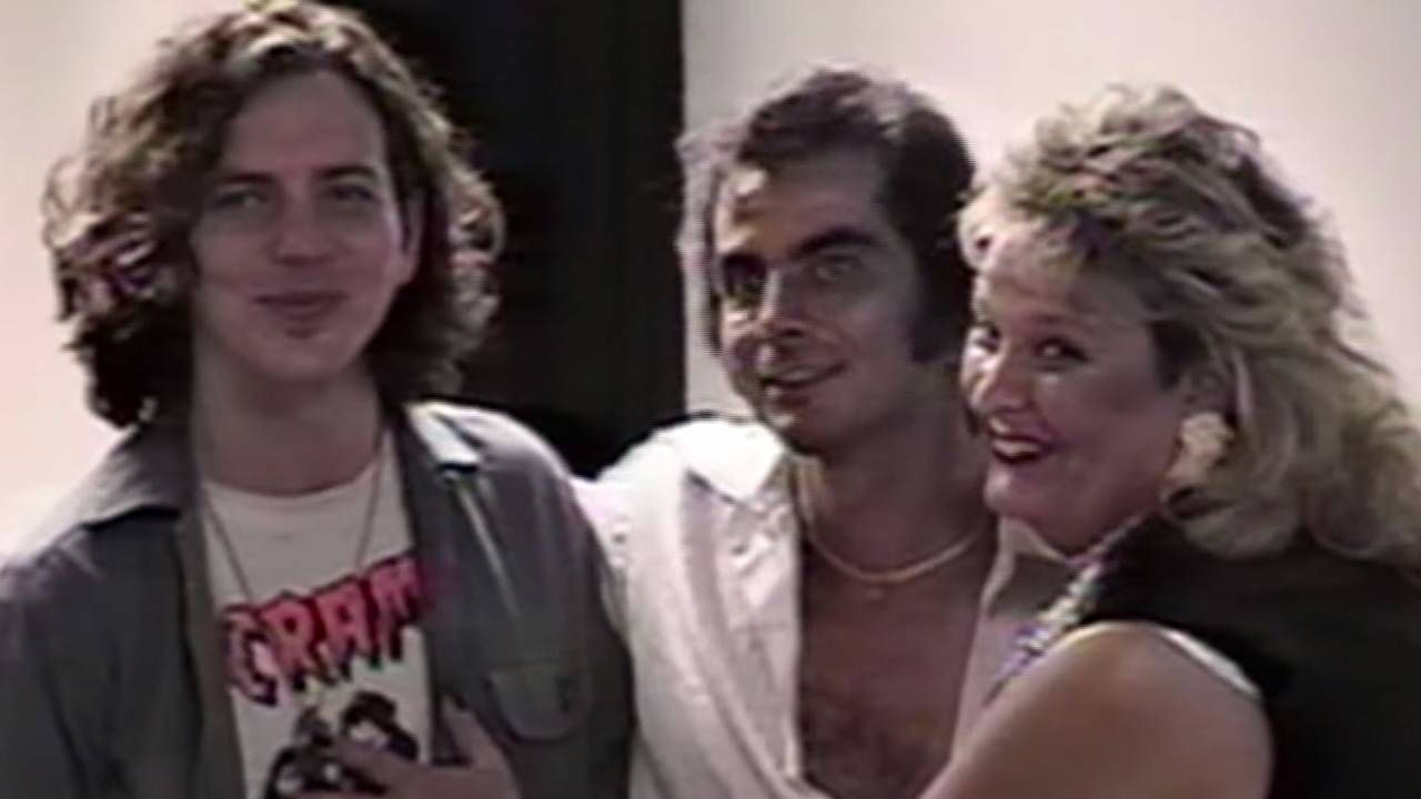 Les vrais Mike et Claire (à droite)