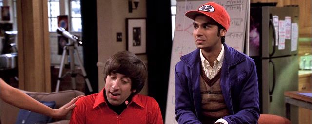 Simon Helberg et Kunal Nayyar dans le pilot de “The Big Bang Theory” (2007)