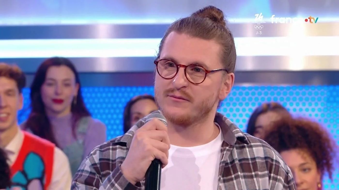N'oubliez pas les paroles : La technique de Maxime pour aller le plus loin  possible dans le jeu - TV ACTU by AlloCiné