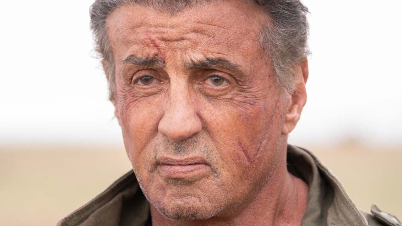 "Une formule sûre pour l’échec d’une carrière" : il y a 11 ans, Stallone en avait voulu à cette star du film d'action… Depuis, beaucoup de choses ont changé