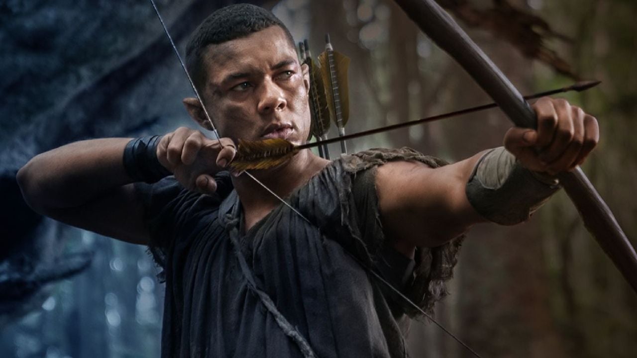 Ismael Cruz Córdova dans le rôle d'Arondir