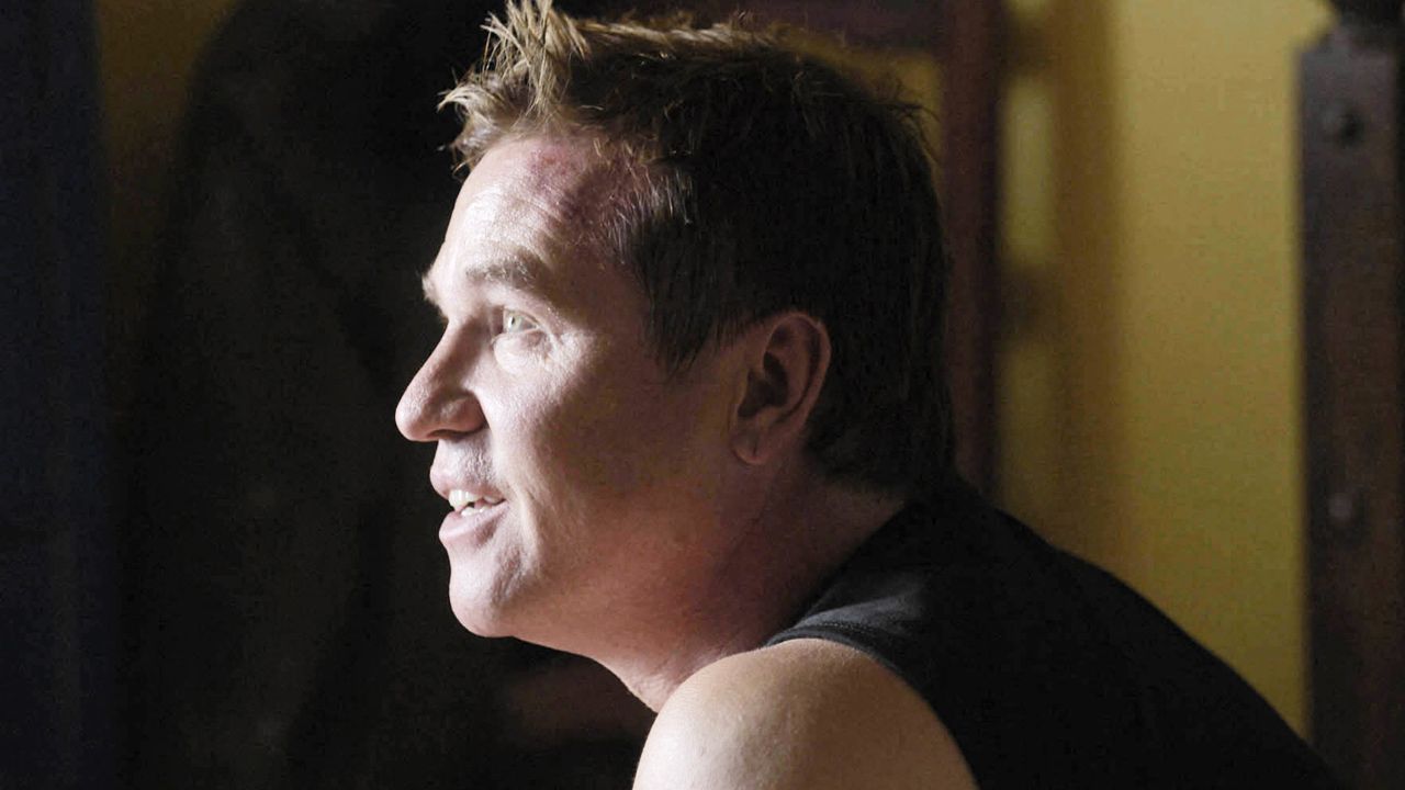 Un réalisateur raconte son expérience difficile de travail avec Val Kilmer selon AlloCiné — Cinéma & Films