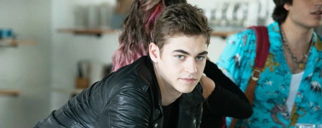 Hero Fiennes Tiffin dans After : Chapitre 1.