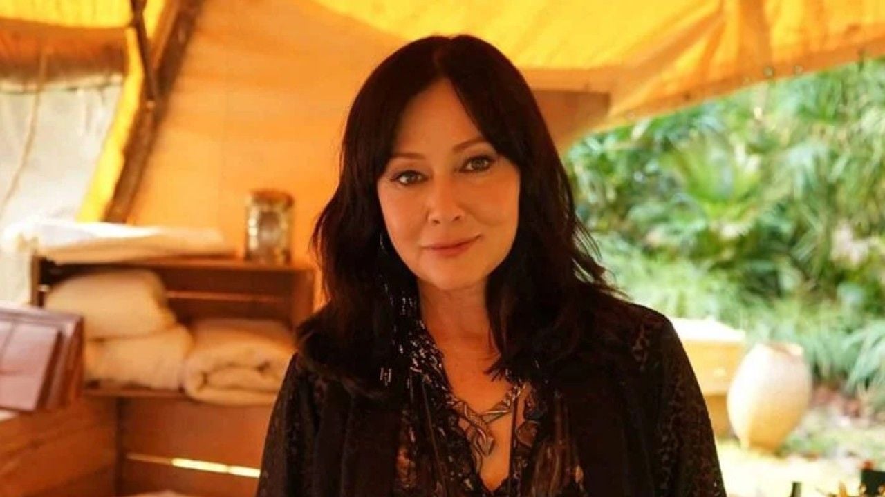 Beverly Hills: A reunion for the cast and a standing ovation for Shannen Doherty