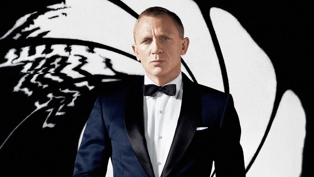 Who should play James Bond? New name on scale!