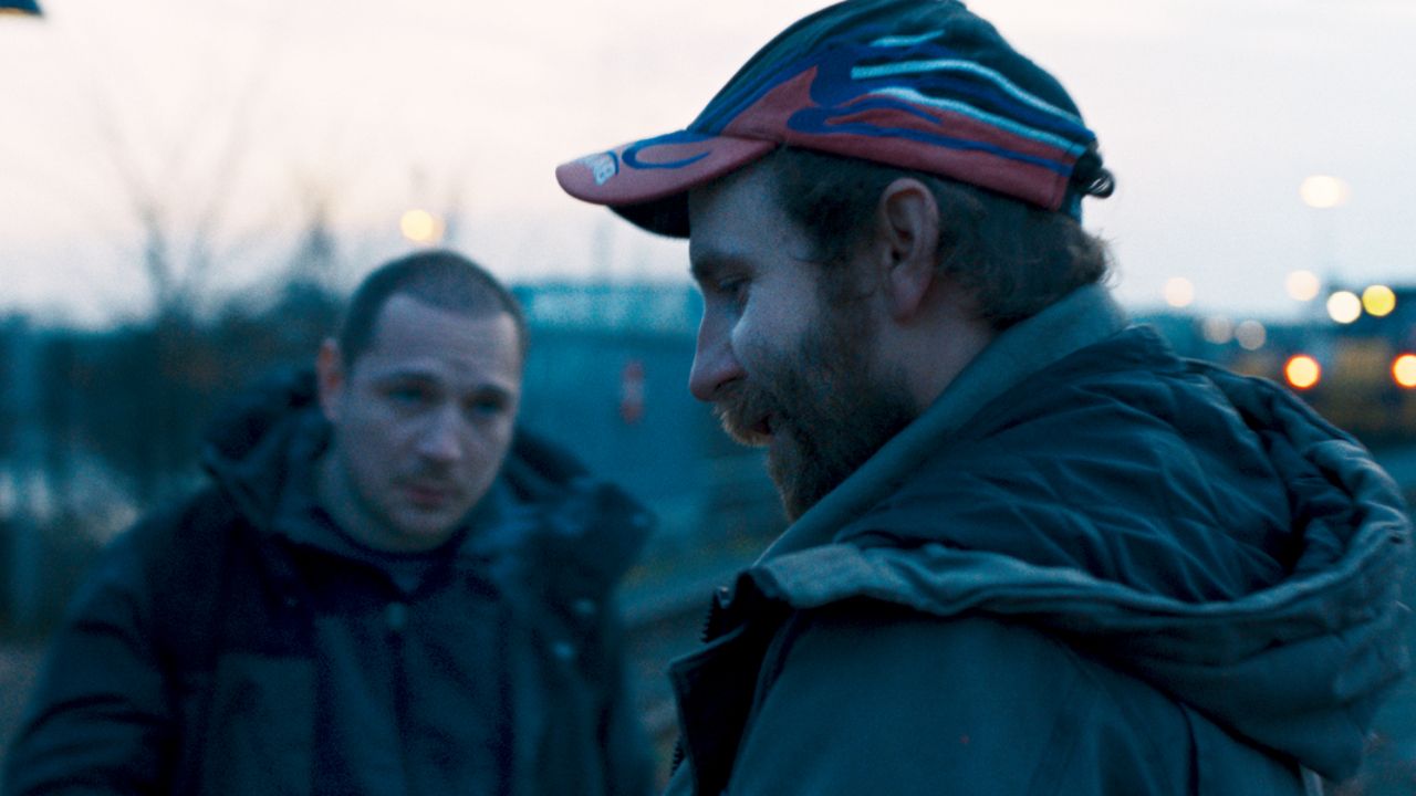 Alexis Manenti et Julian Swiezewski dans 