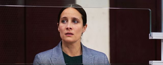 Julie de Bona dans le rôle de Sophie Parlier, l'héroïne de Mise à nu.