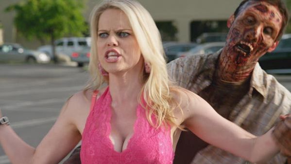 Death Valley Serie Streaming Death Valley : Photo Mircea Monroe - 19 sur 70 - AlloCiné