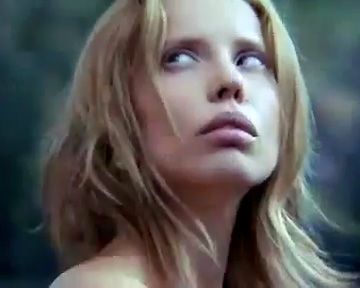 Trailer du film Run! Bitch Run! - Run! Bitch Run! Bande-annonce VO ...