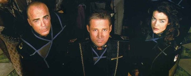 Babylon 5 Français Complet Babylon 5 : J. Michael Straczynski annonce le film pour 2016 - Actus